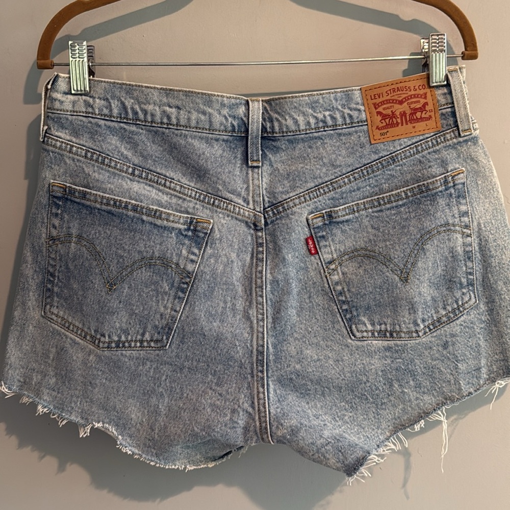 Levi’s Jean Shorts NWT - Picture 5 of 17